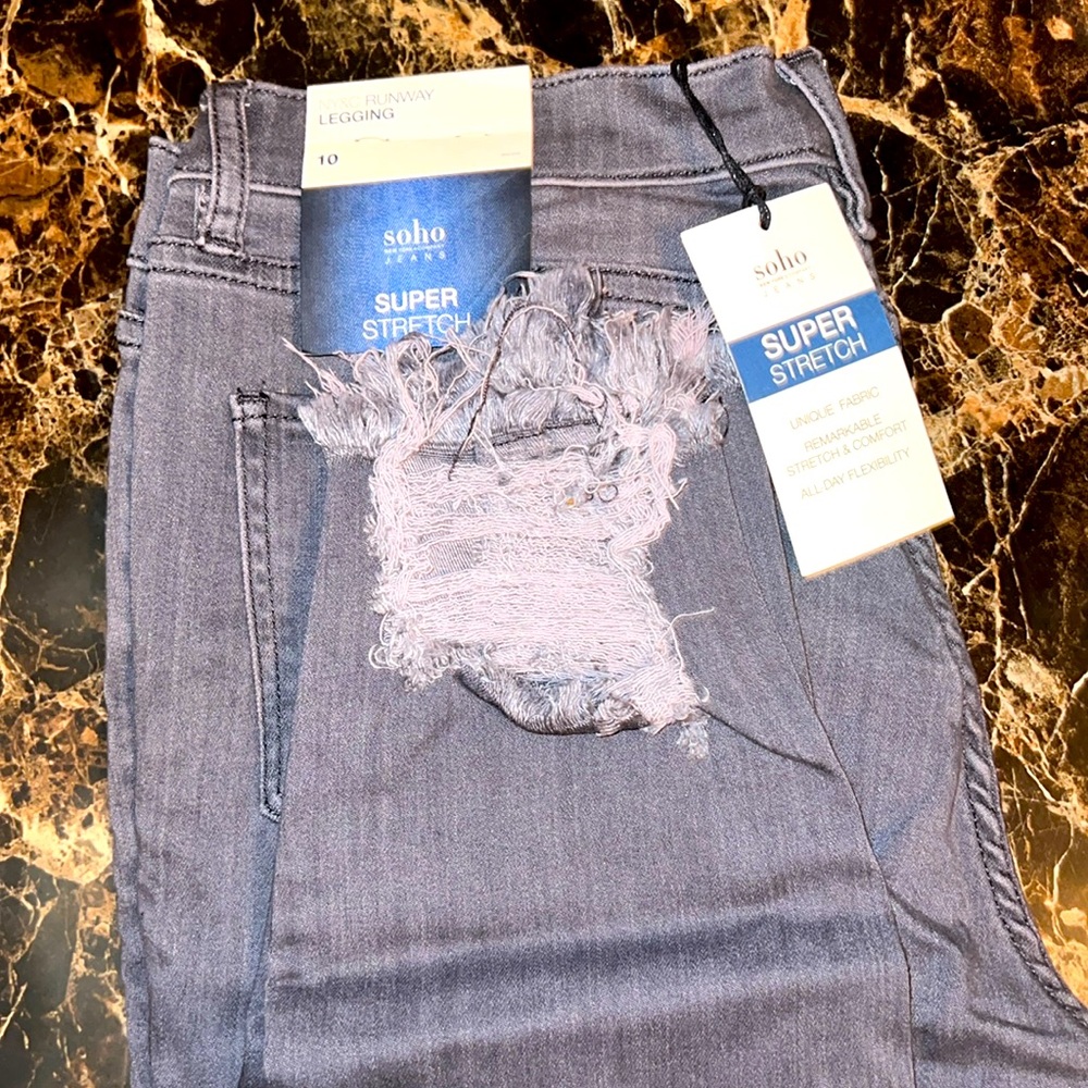 New York and Company Size 10 Runway Jeans